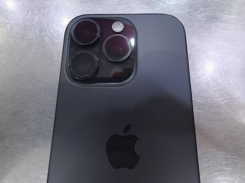 Apple iPhone 16 Pro 6