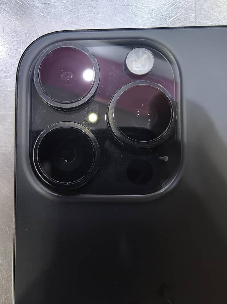 Apple iPhone 16 Pro 7