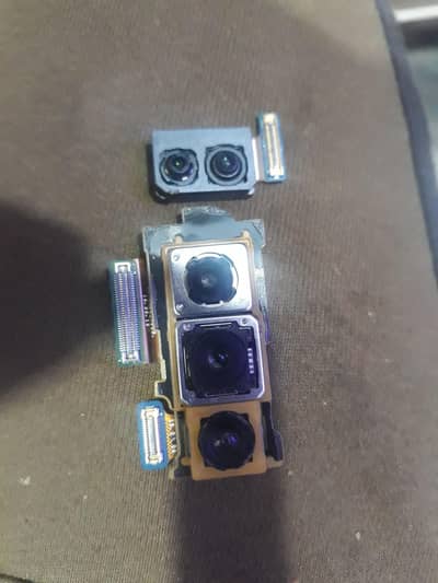 Samsung Mobile S10 Plus   only original cameras