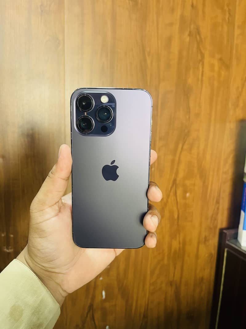 Apple iPhone 14 Pro Max 0