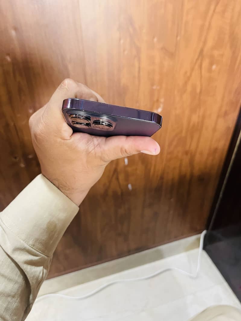Apple iPhone 14 Pro Max 2