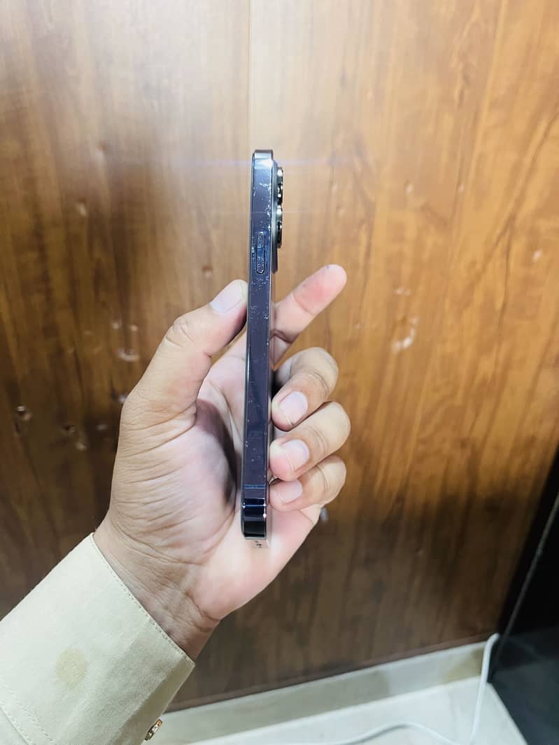 Apple iPhone 14 Pro Max 5