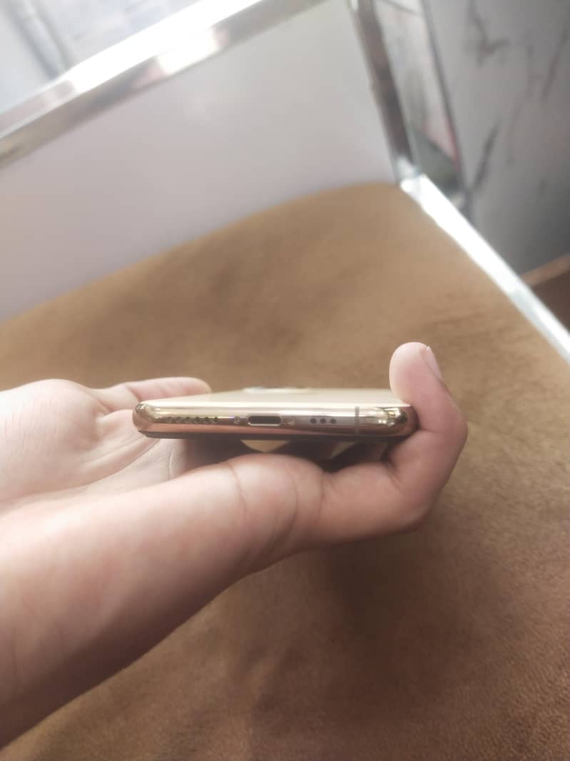 Apple iPhone 11 Pro 3