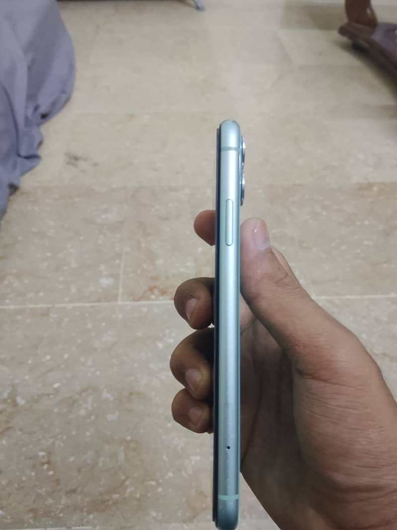 Apple iPhone 11 1