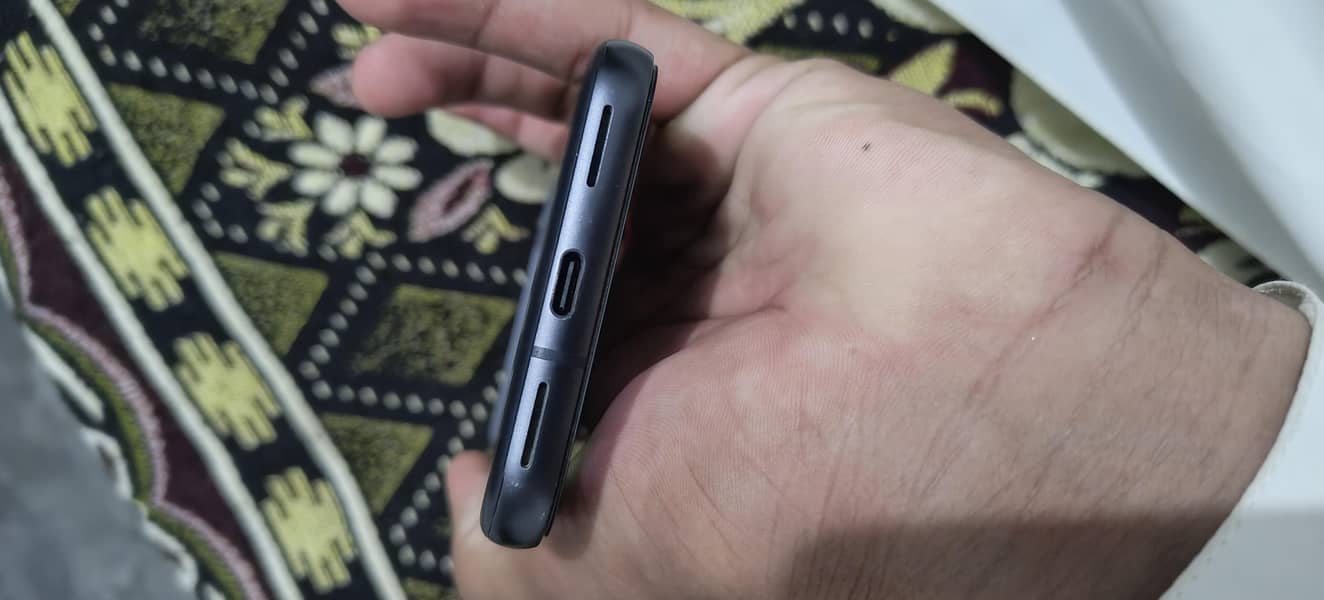 Google Pixel 8a 4