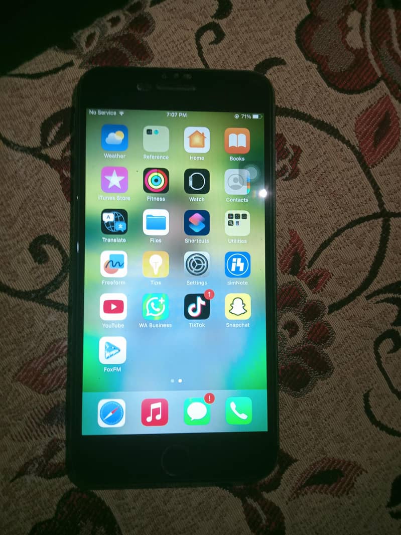 Apple iPhone 8 Plus 5