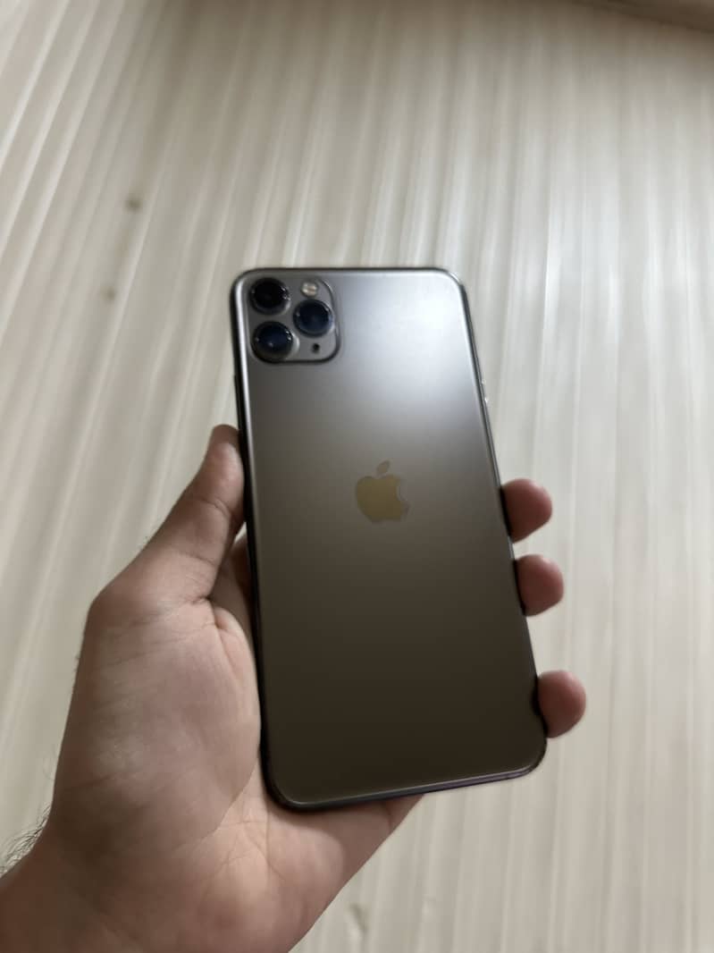 Apple iPhone 11 Pro Max 0