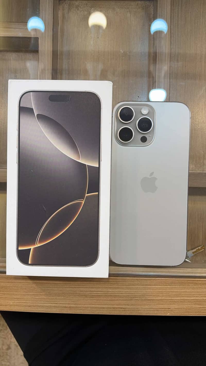 Apple iPhone 16 Pro Max 1