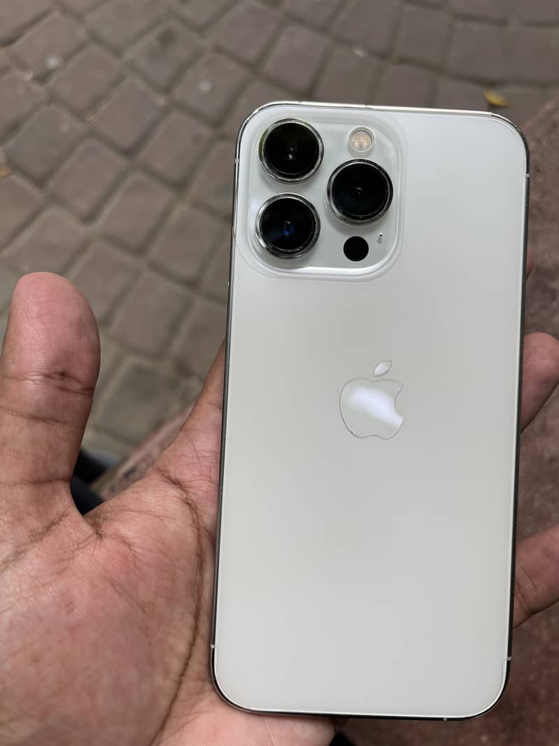 Apple iPhone 13 Pro 0