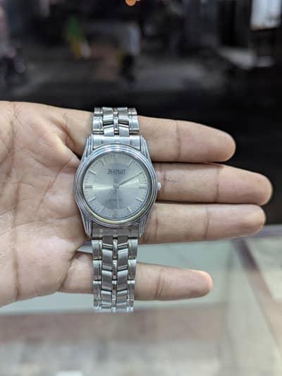 zeenat watch (03232354112)