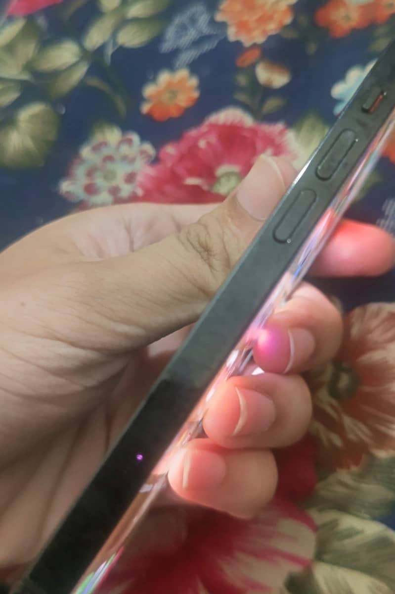 Apple iPhone 14 Pro 3
