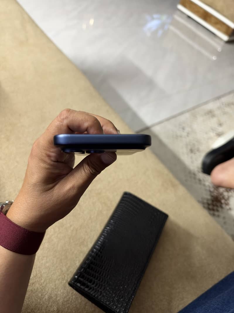 Apple iPhone 17 Pro Max 0