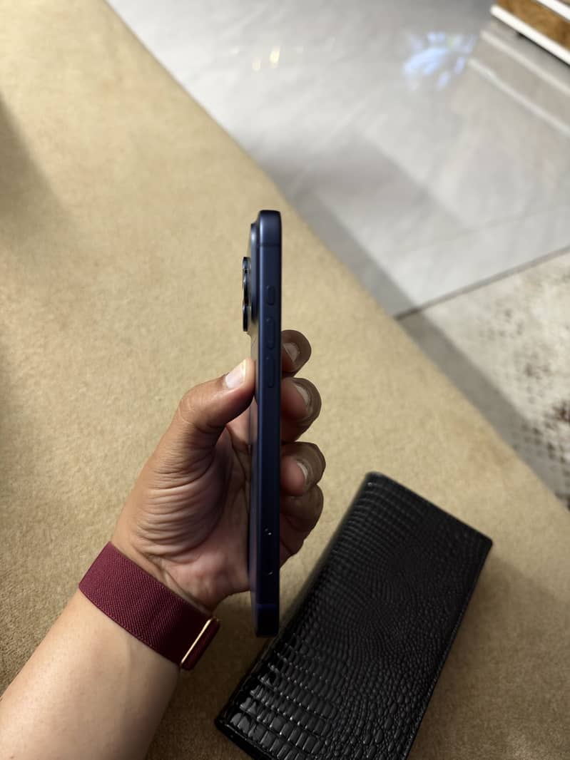 Apple iPhone 17 Pro Max 2