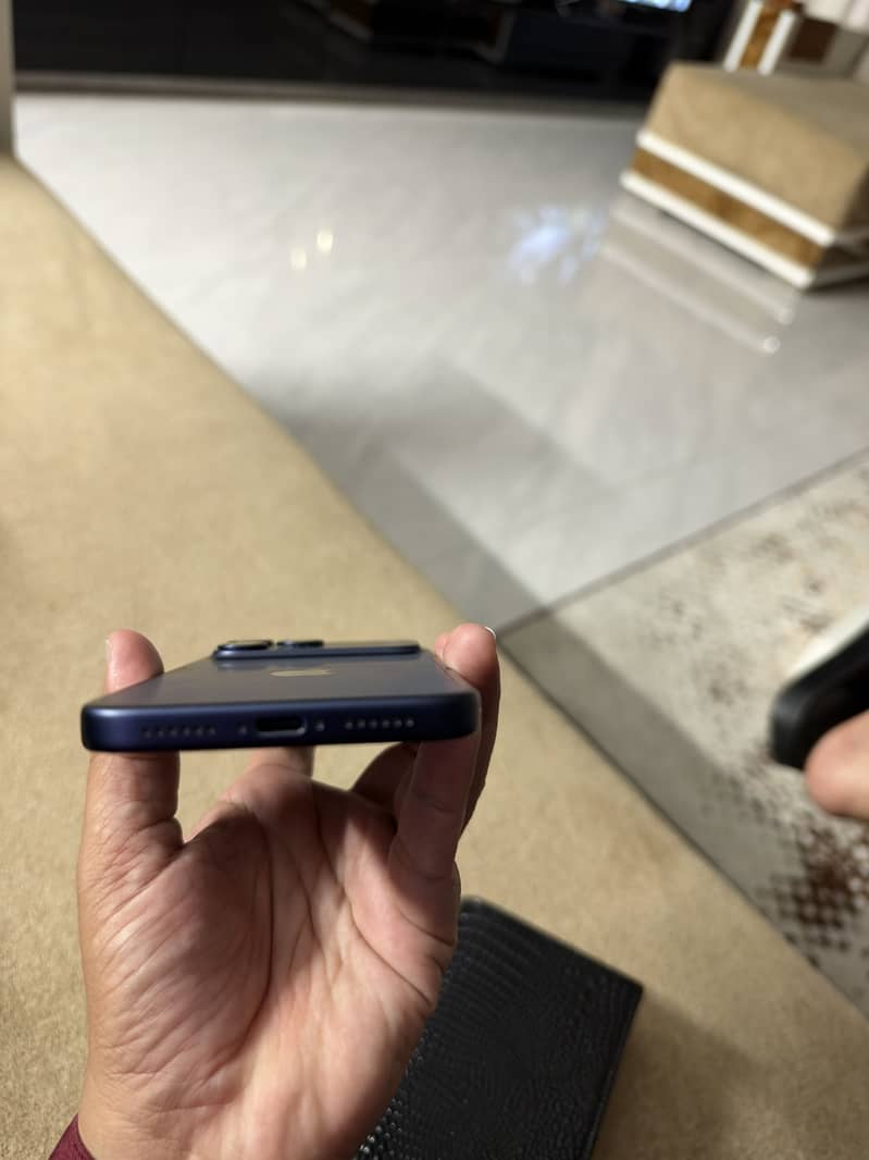 Apple iPhone 17 Pro Max 5