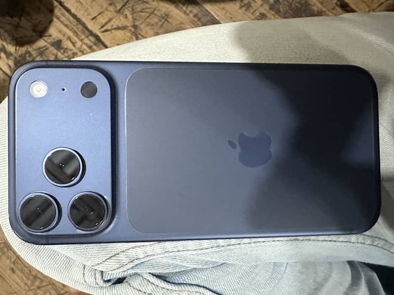 Apple iPhone 17 Pro Max 8