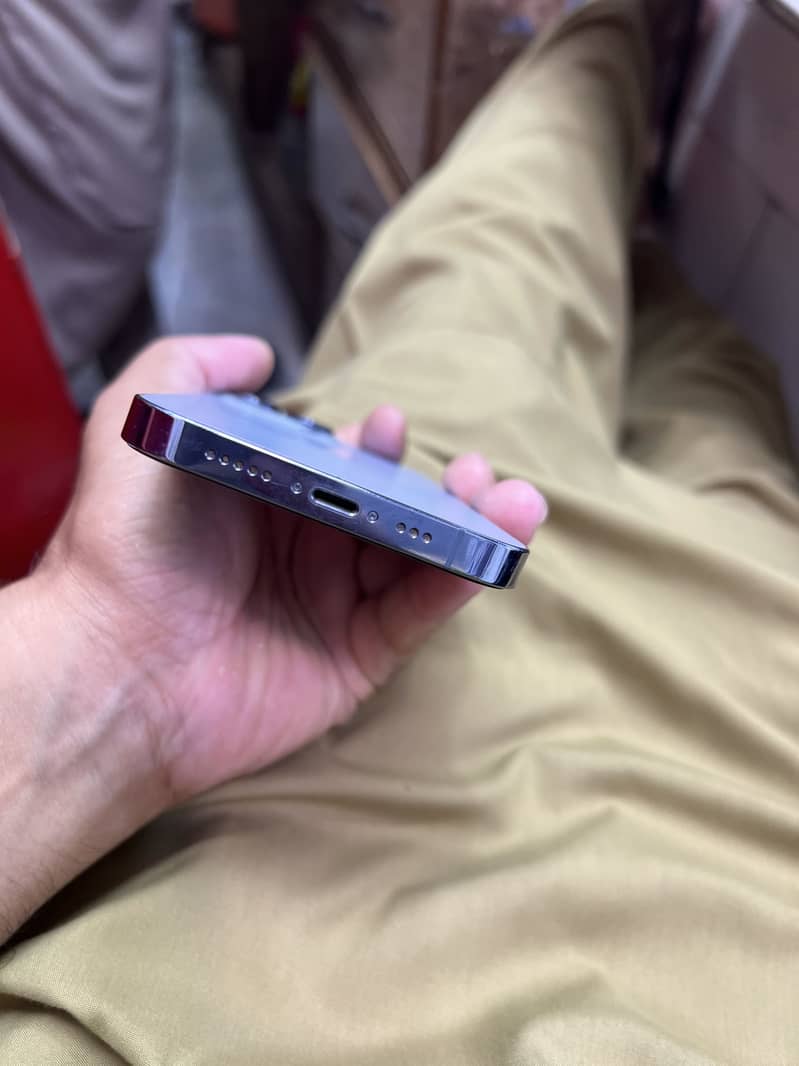 Apple iPhone 13 Pro 0