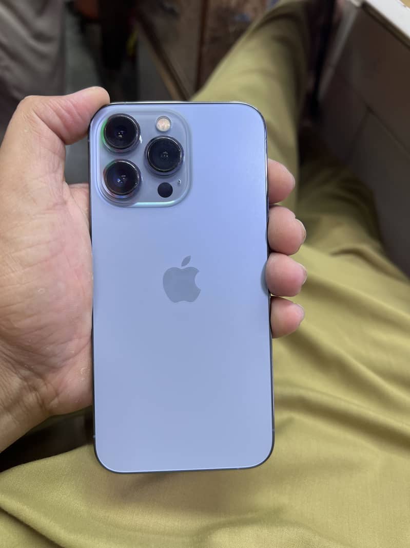 Apple iPhone 13 Pro 2