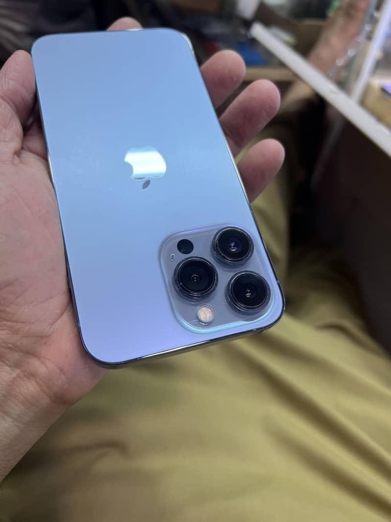 Apple iPhone 13 Pro 4