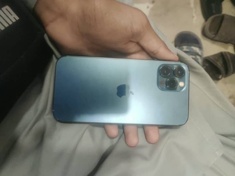 Apple iPhone 12 Pro 3