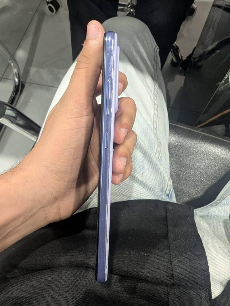 Samsung Mobile A72 1