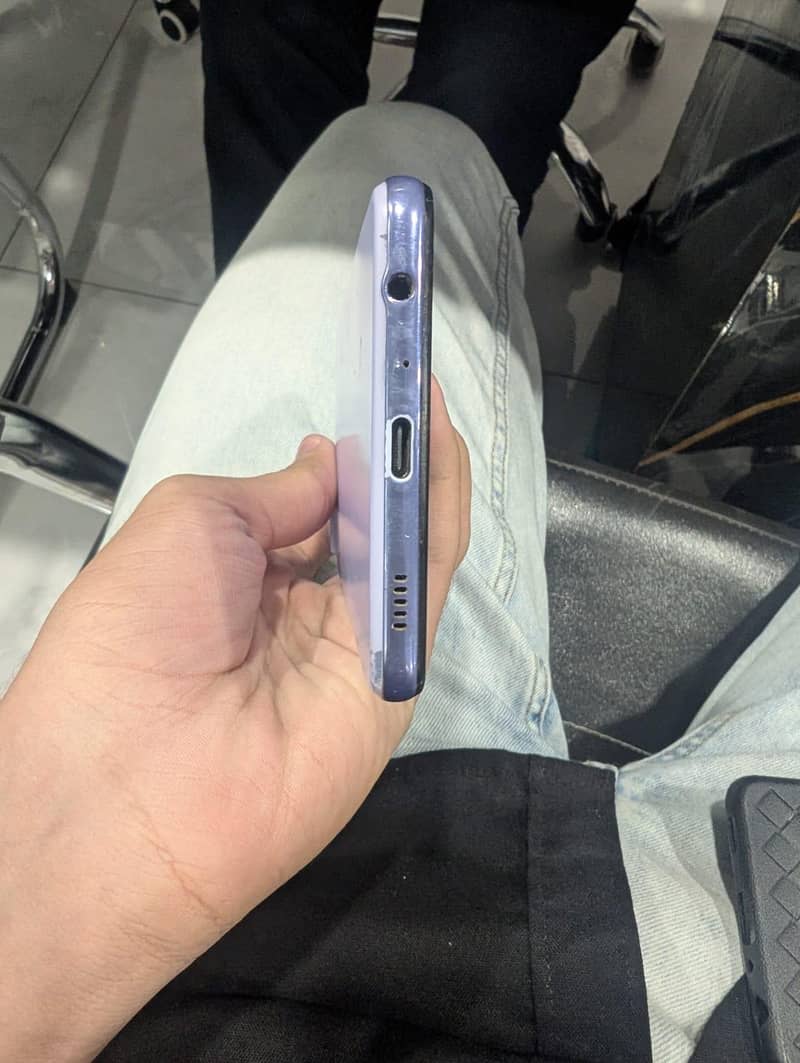 Samsung Mobile A72 3