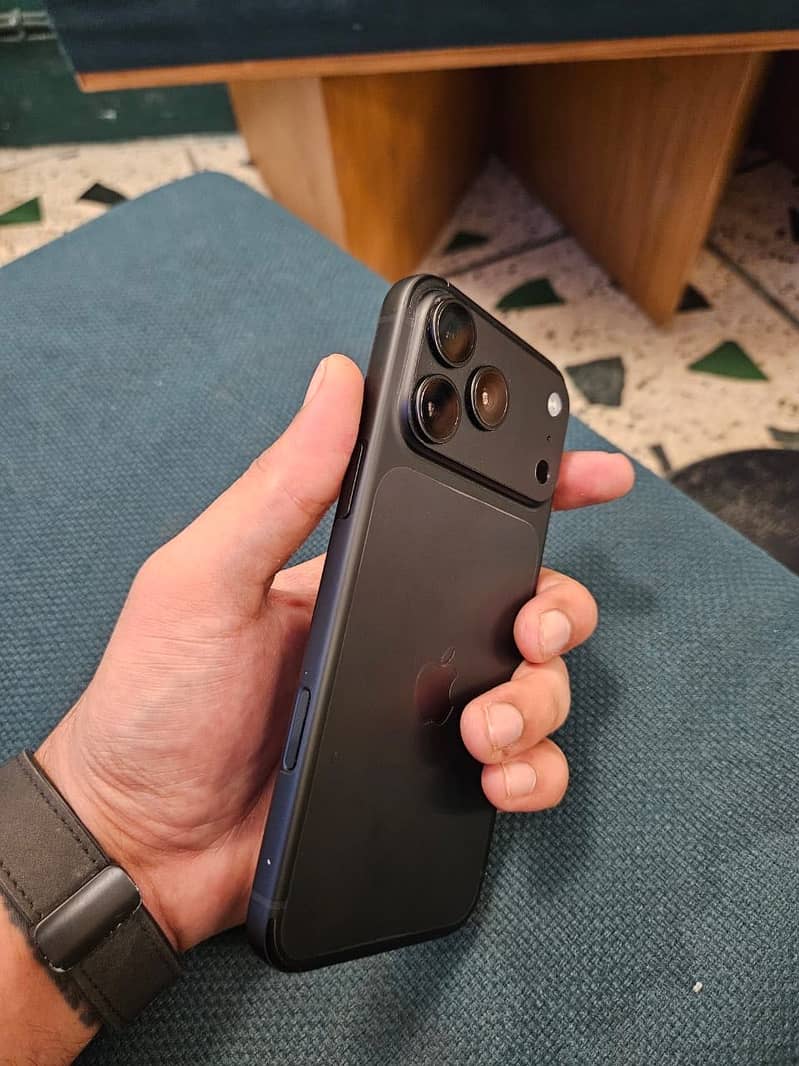 Apple iPhone 18 Pro Max 0