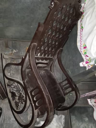 yeah Rolex chair hai agar Kisi ko chahie to Mujhse rafta kar le 2 pis