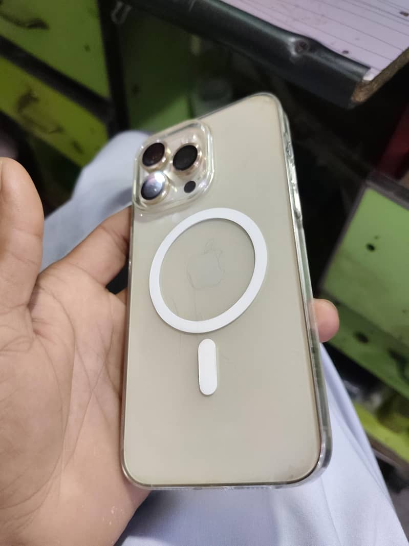 Apple iPhone 14 Pro Max 3