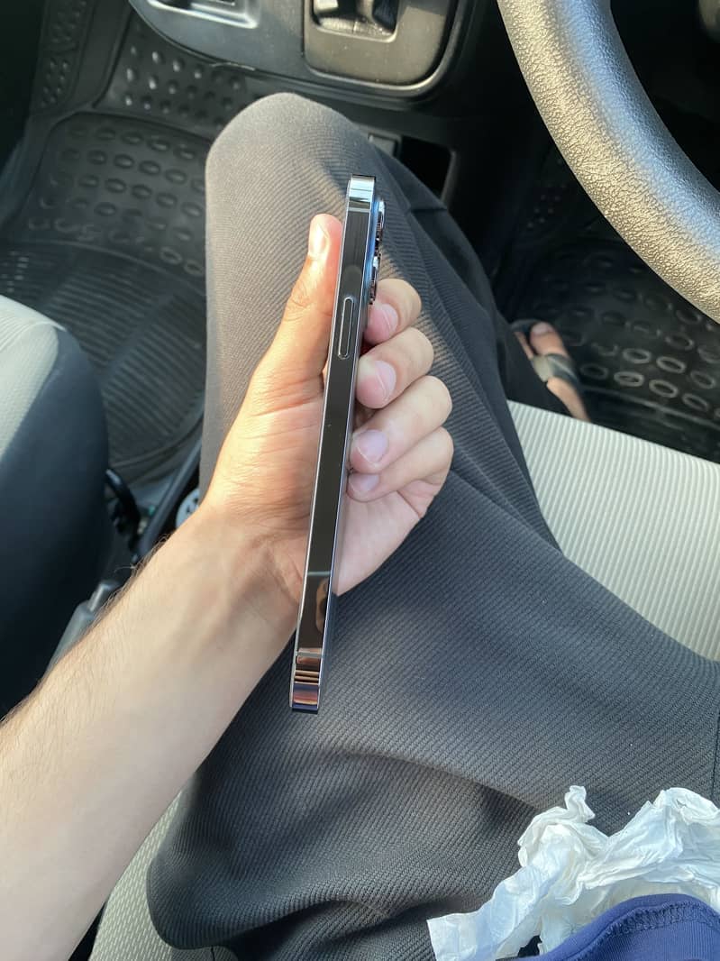 Apple iPhone 13 Pro Max 5