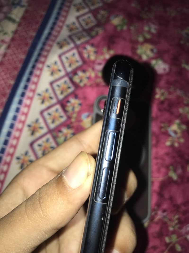 Apple iPhone SE 3RD GEN 4