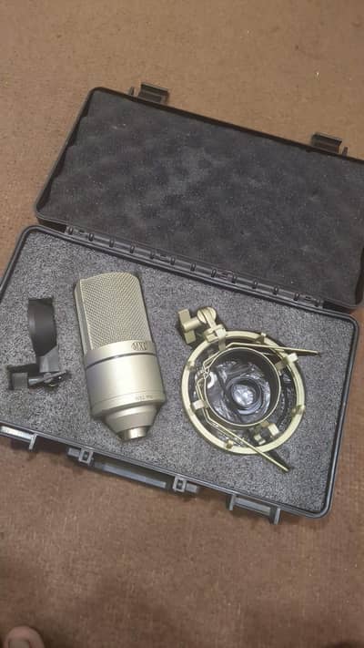 MXL 990 Microphone