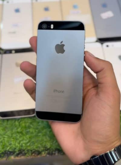 iPhone 5s PTA approved __@3000