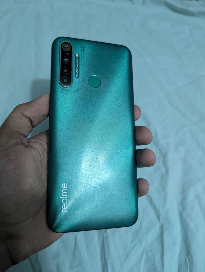 Realme 5i 4