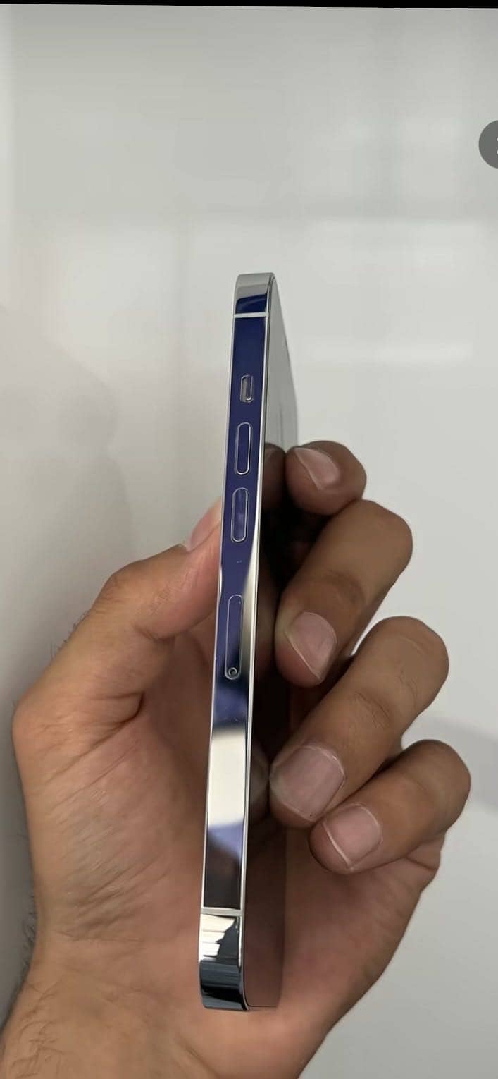 Apple iPhone 13 Pro 1