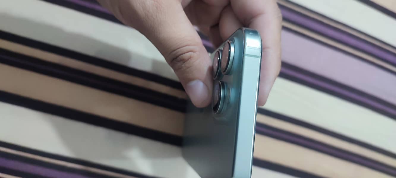 Apple iPhone 16 Pro Max 2