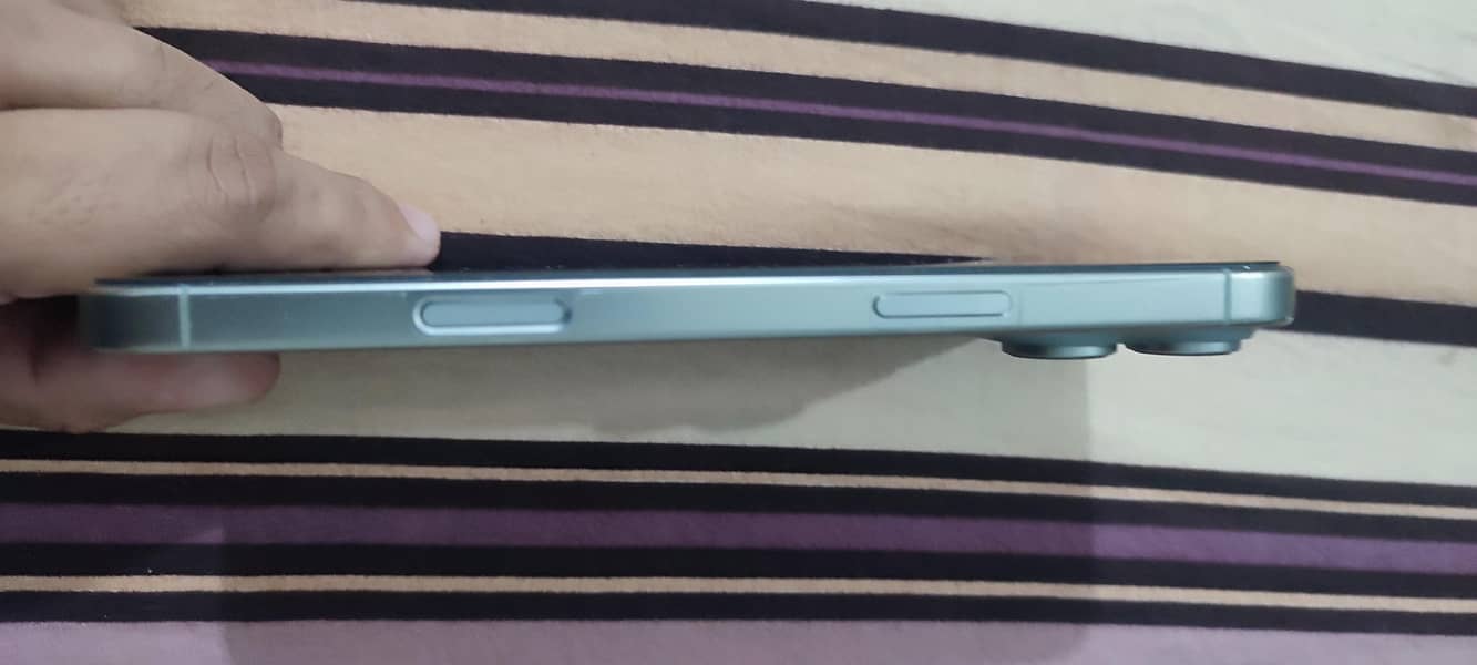 Apple iPhone 16 Pro Max 7