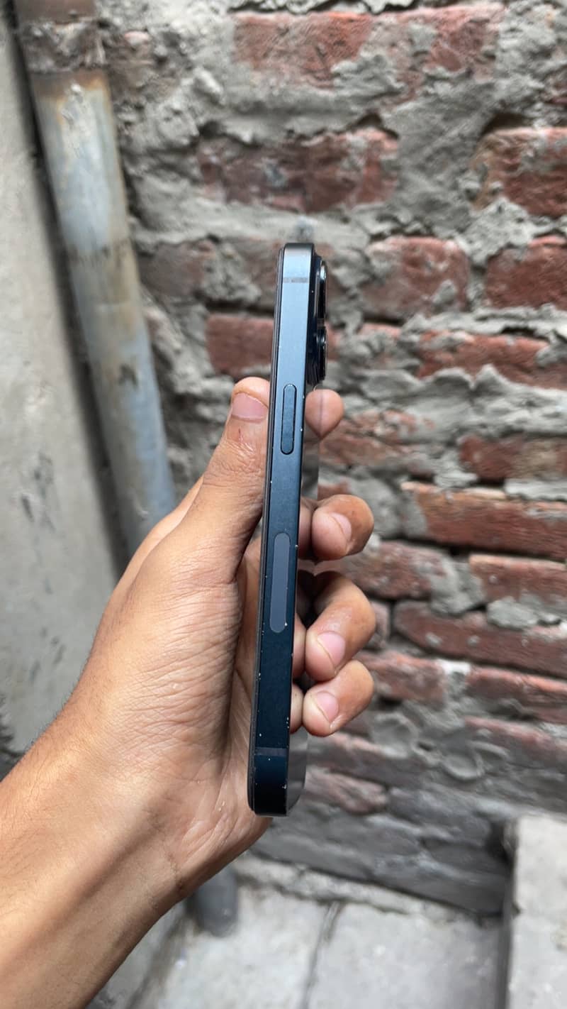 Apple iPhone 14 1