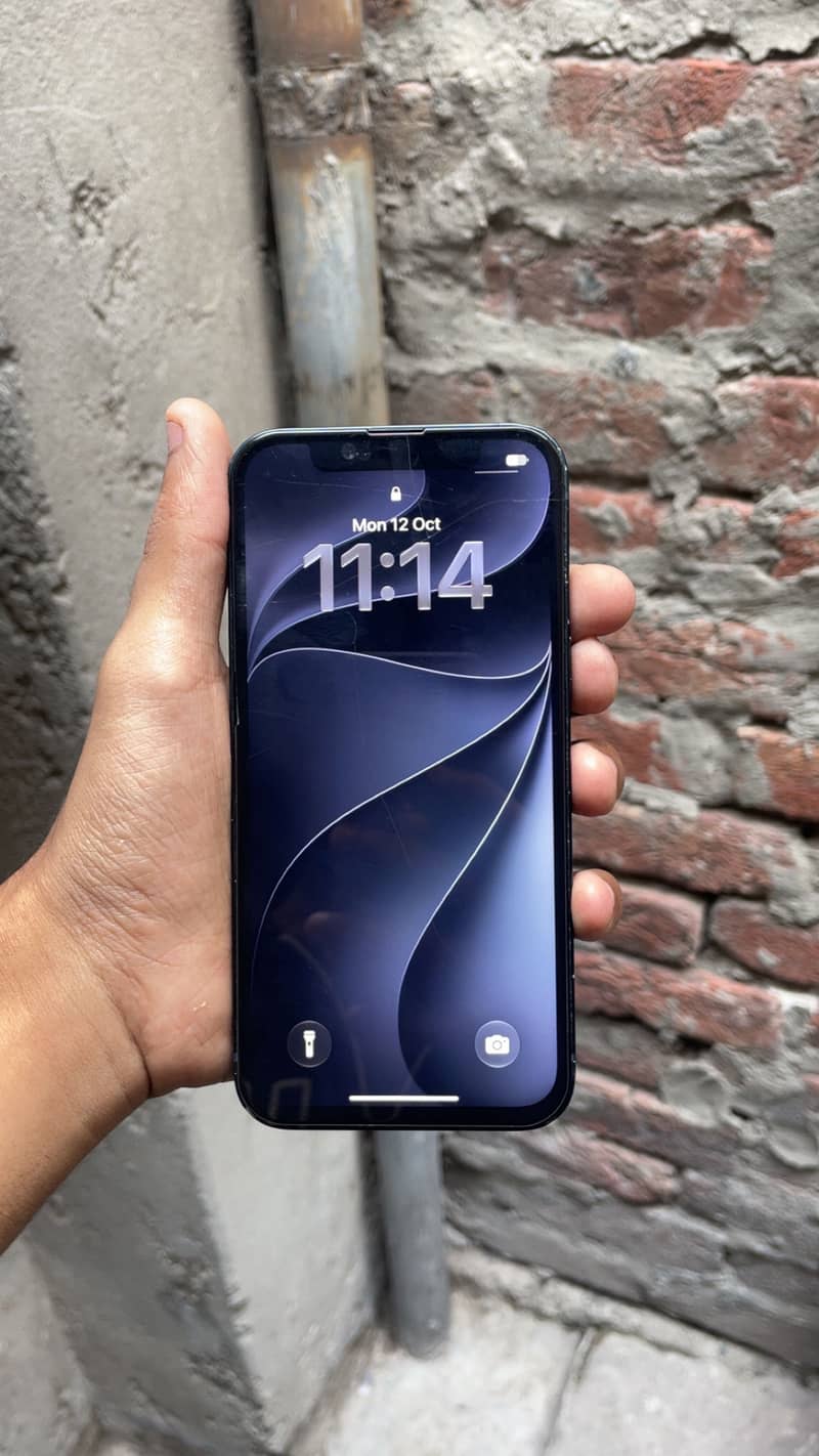 Apple iPhone 14 4