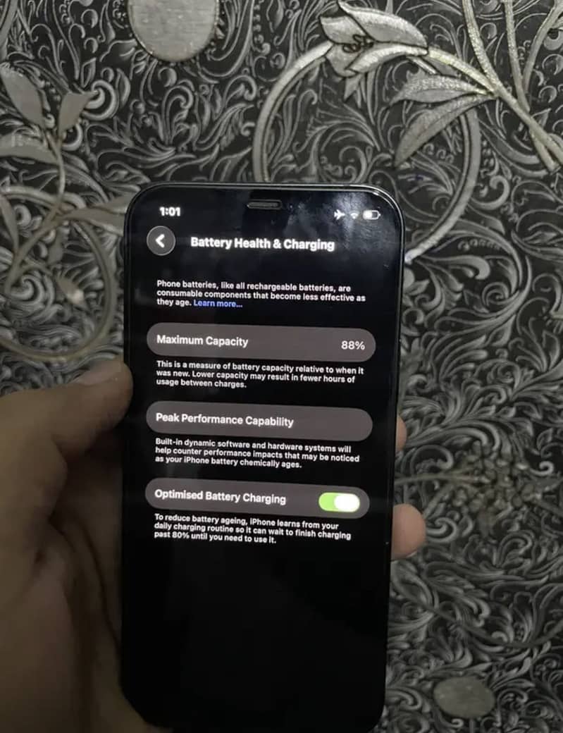 Apple iPhone 12 1