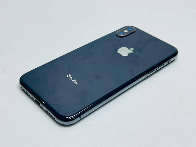 Apple iPhone X 4