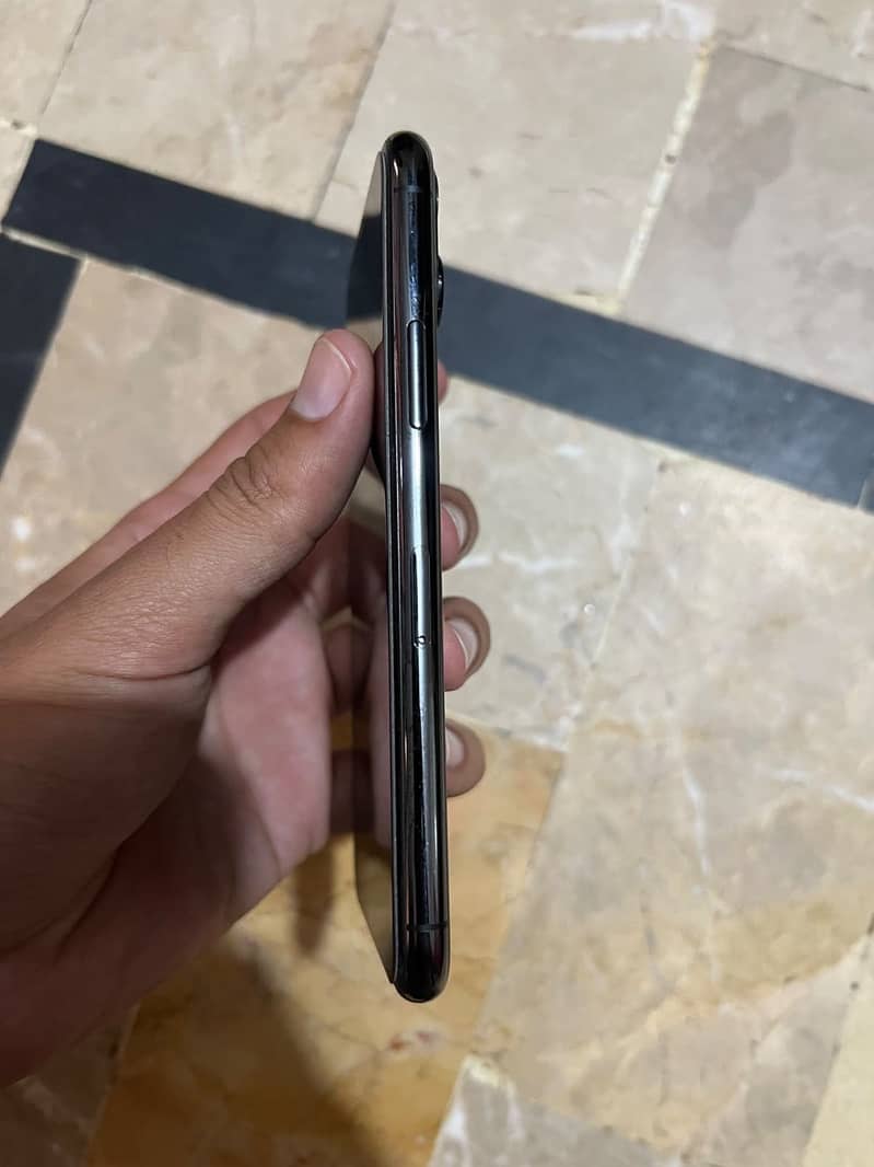 Apple iPhone 11 Pro 0