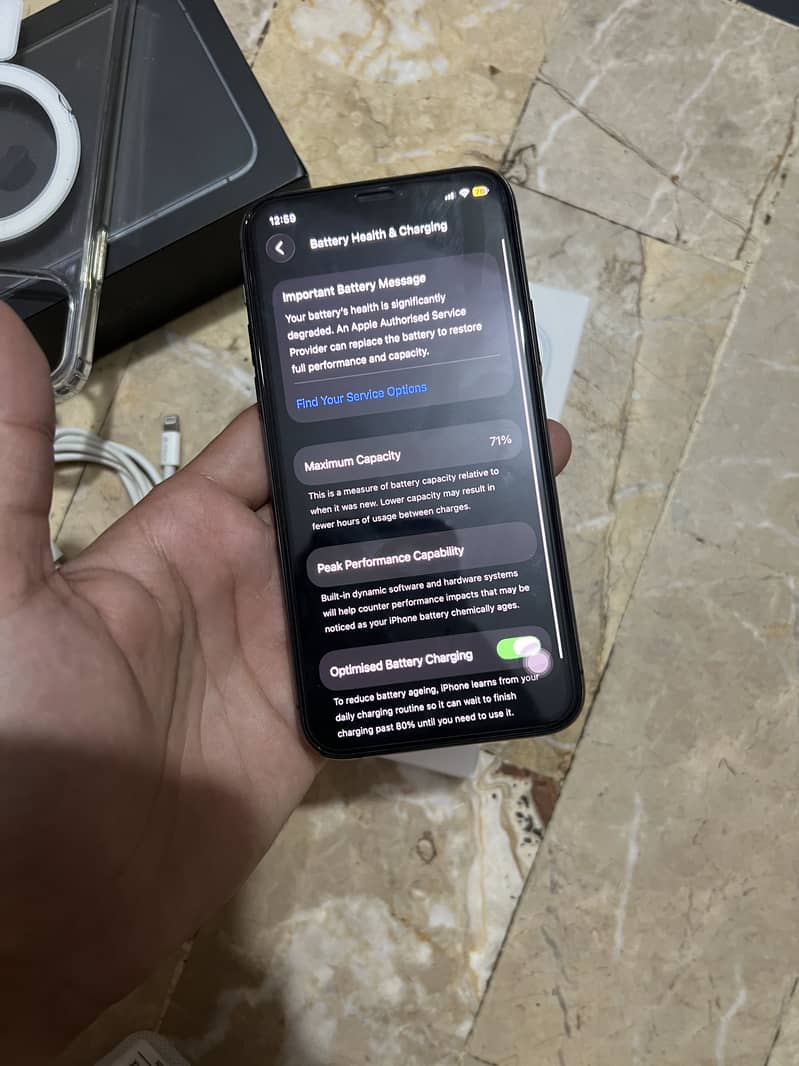 Apple iPhone 11 Pro 9
