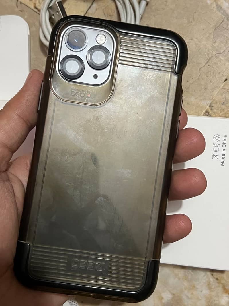 Apple iPhone 11 Pro 18