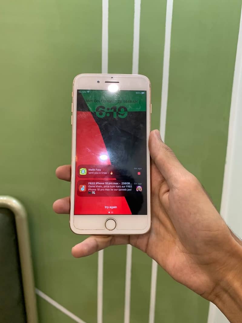 Apple iPhone 8 Plus 1