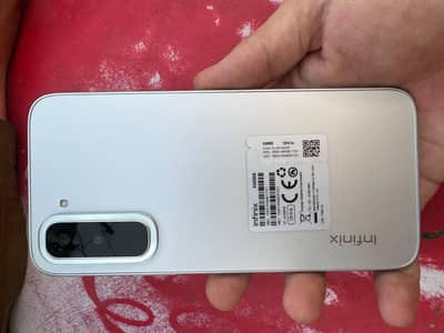 Infinix hot 70 brand new condition only 18 day used 12 128 warenty 11