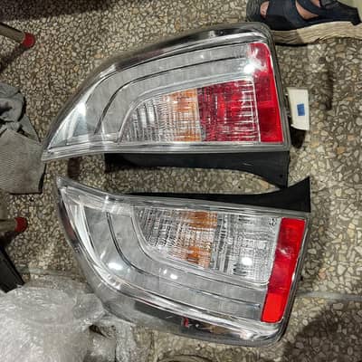 Toyota Prius back lights available