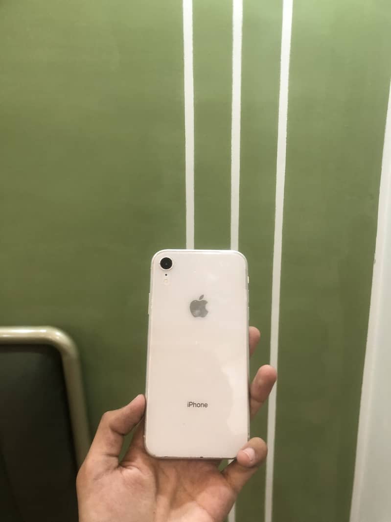 Apple iPhone XR 0