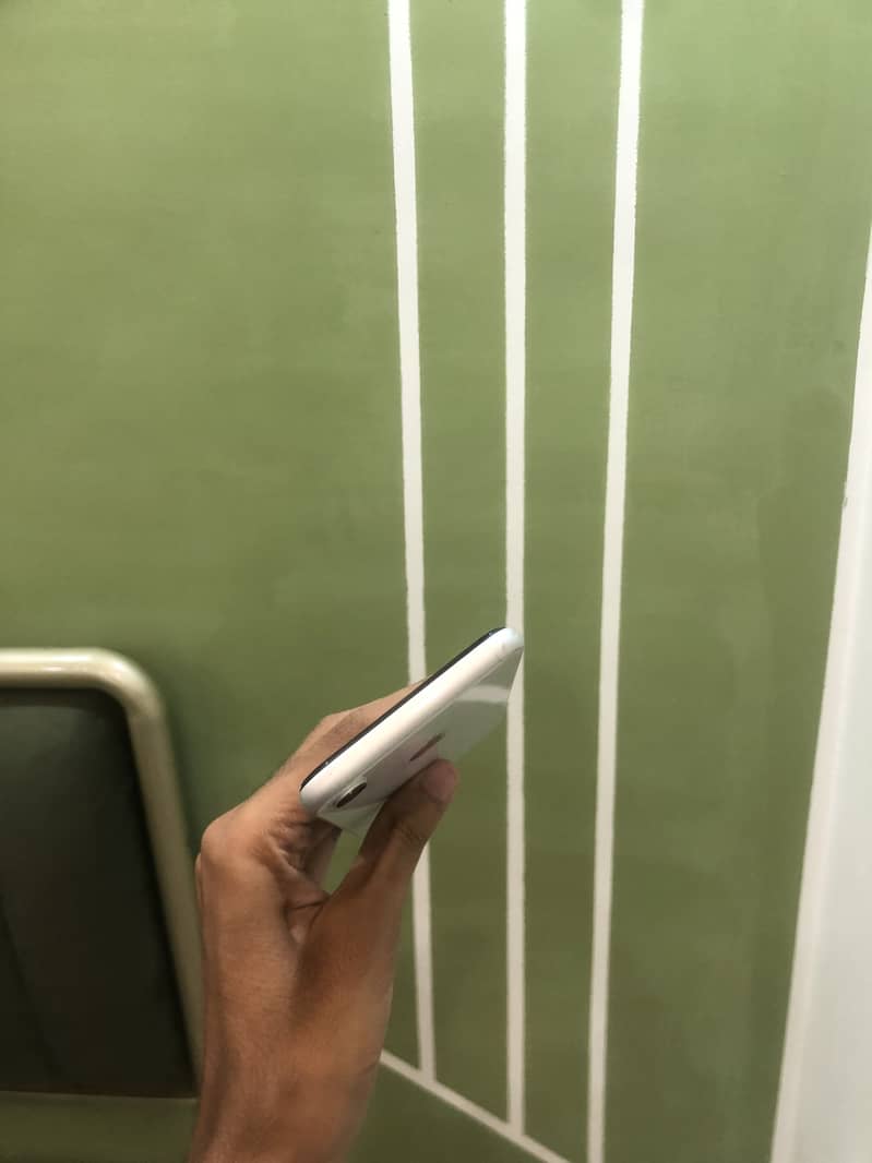 Apple iPhone XR 3