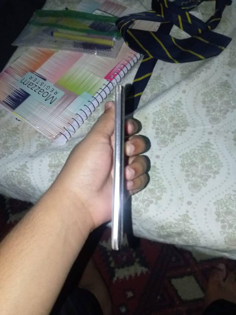 Vivo V21 3