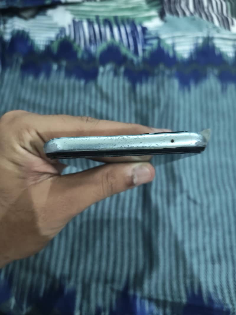 OPPO A76 7